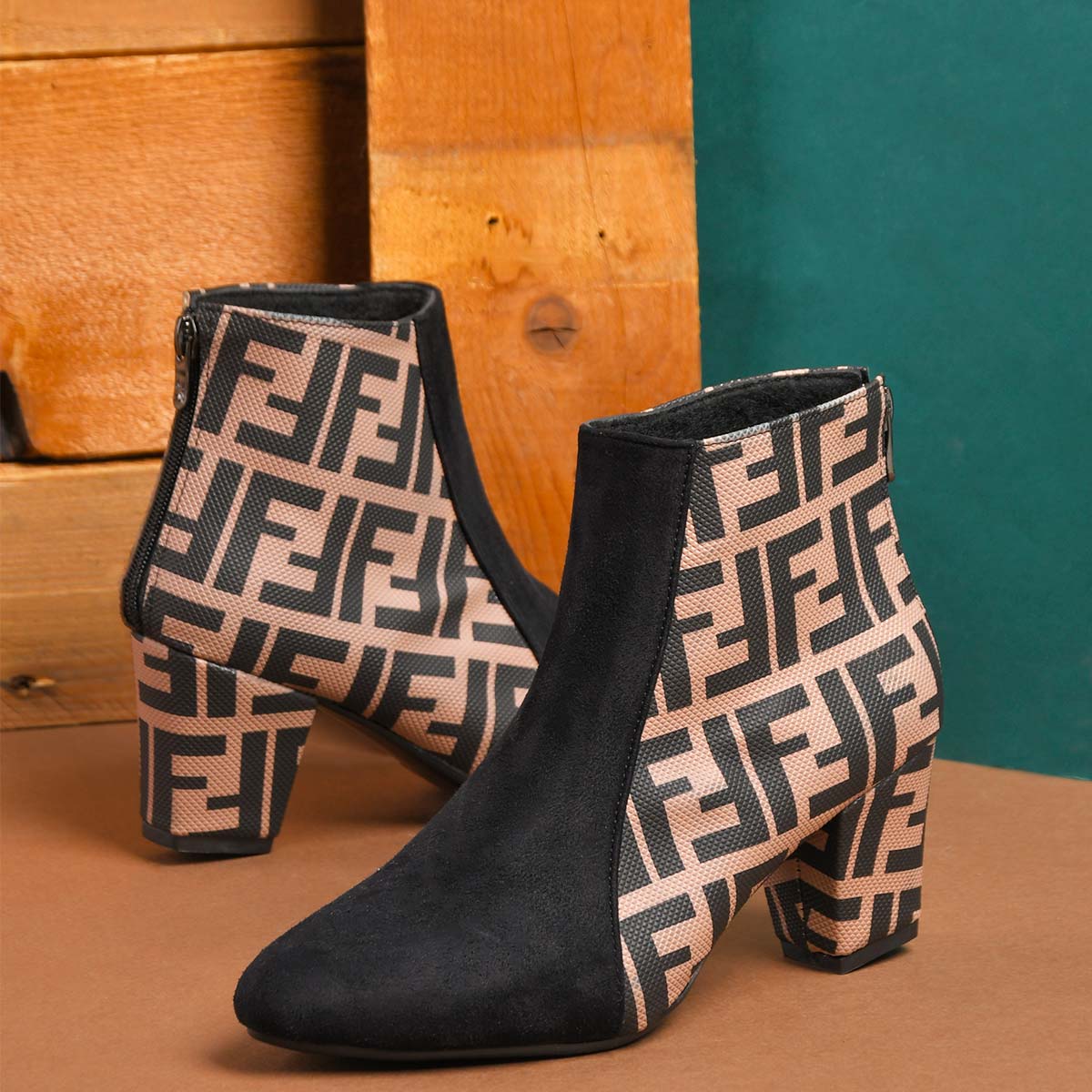 بوت پاشنه دار دخترانه مدل Fendi