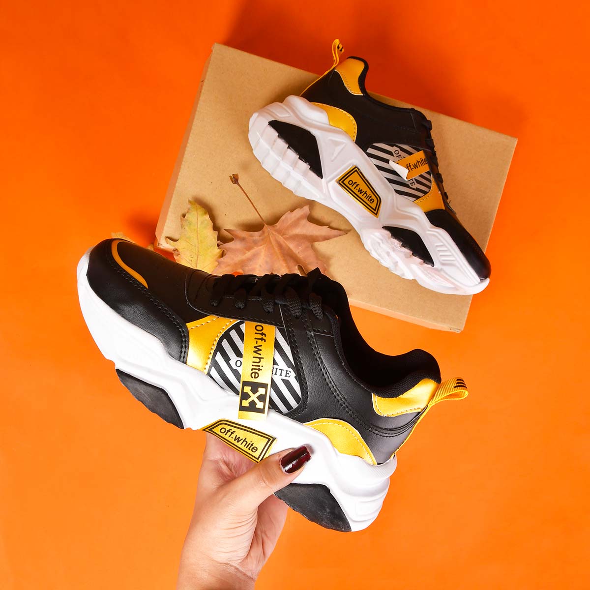 كفش دخترانه off whit مدل Adler