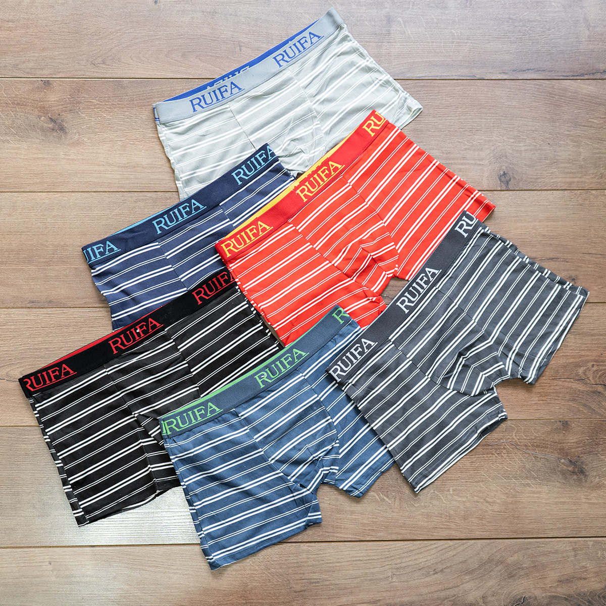 شورت نیم پا راه راه