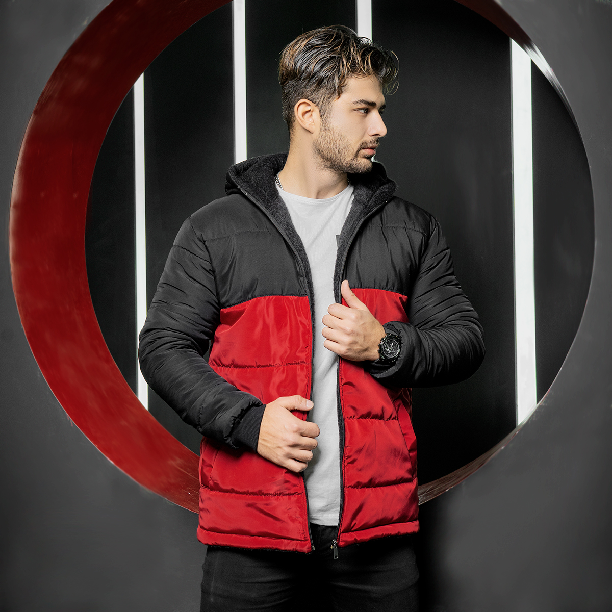 کاپشن مردانه مشکی قرمز مدل Dani