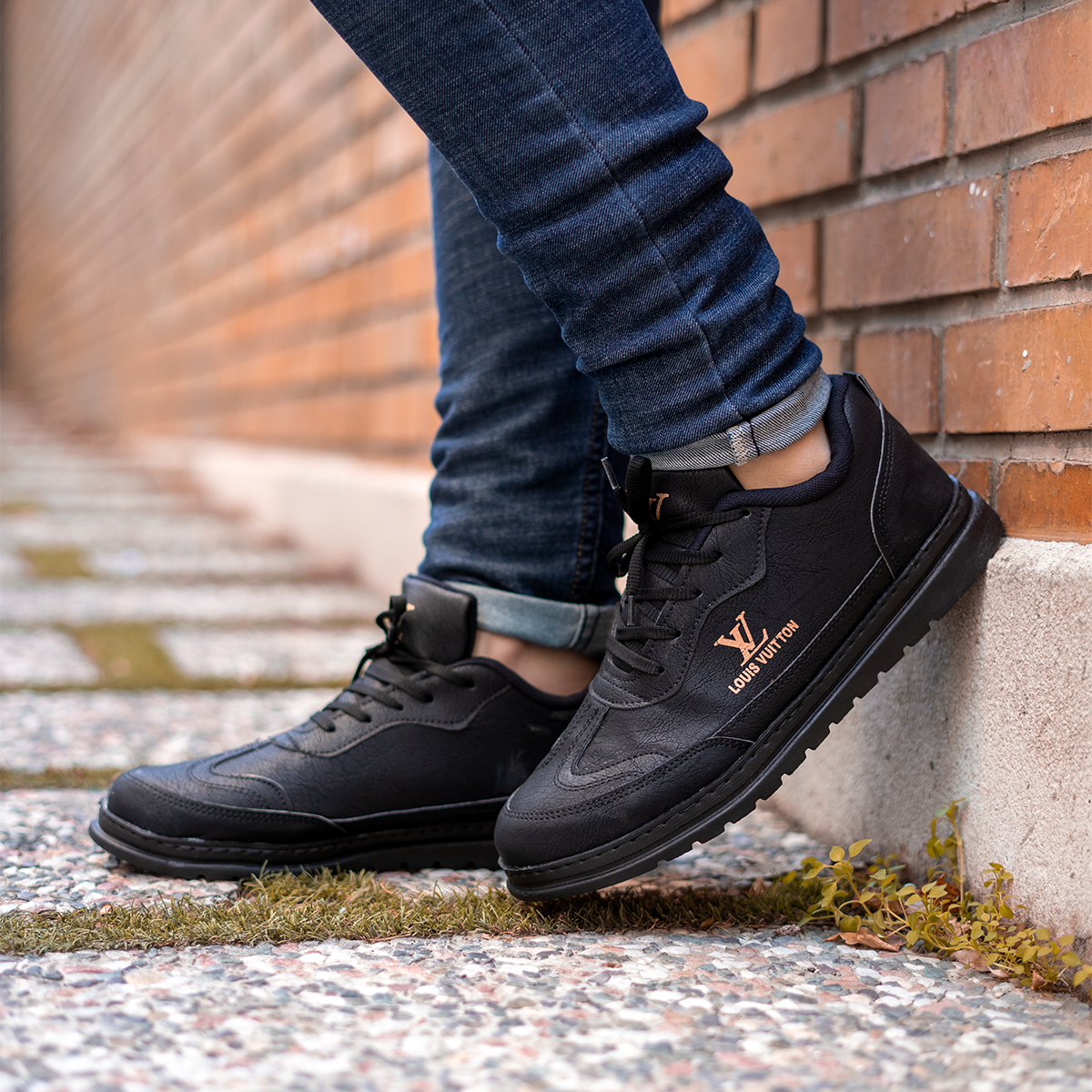 کفش تخت Lv مردانه مشکی مدل LOUIS