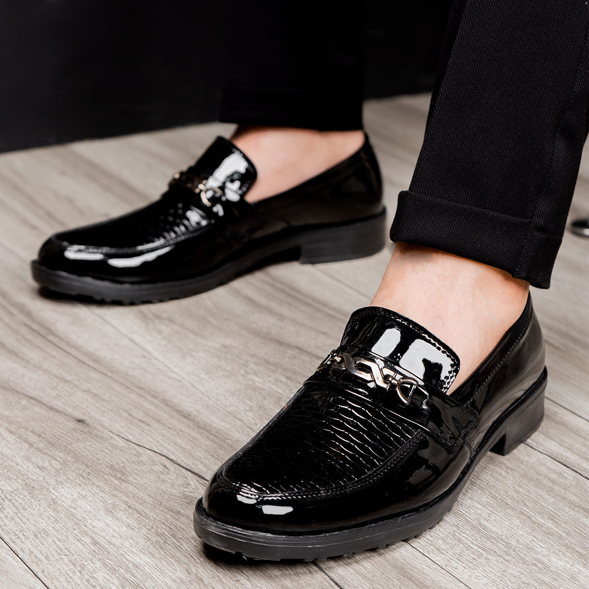 کفش رسمی ورنی سگک دار مردانه مدلGucci