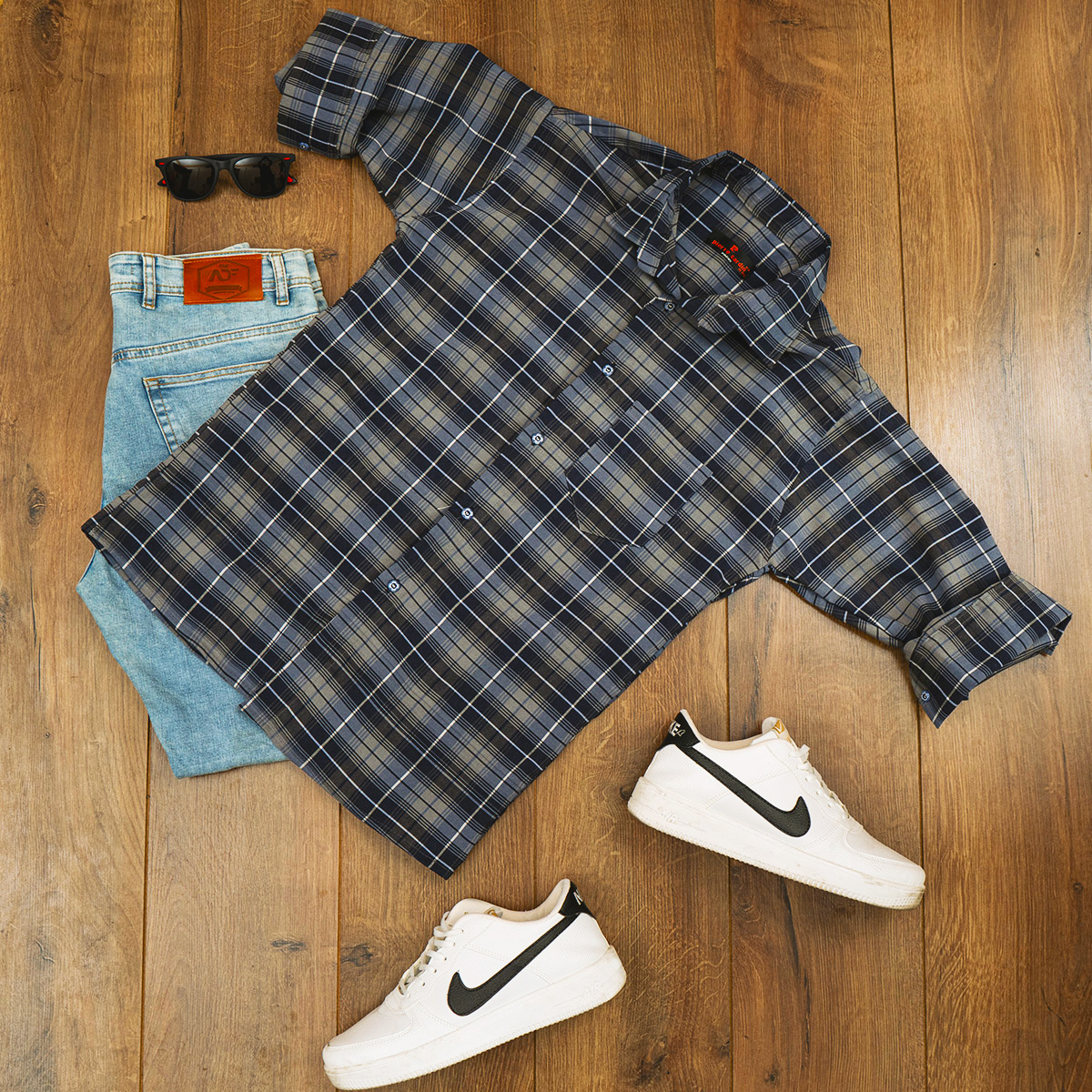 پیراهن چهارخانه آبی تیره سرمه ای مردانه مدلDivan