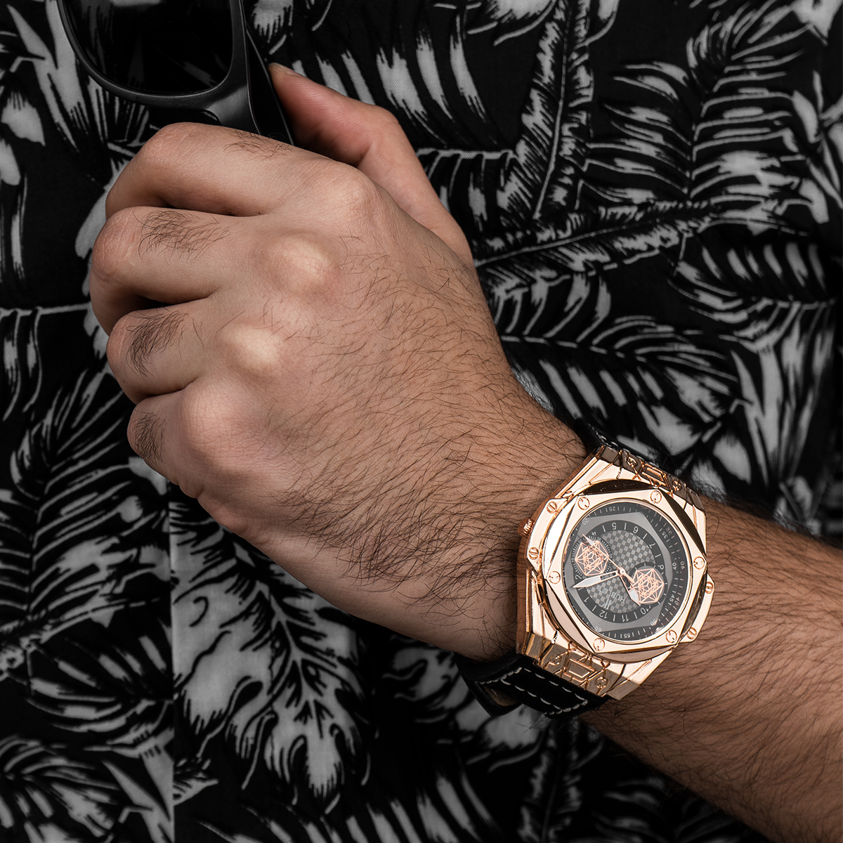 ساعت مچی Hublot قاب رزگلد مدل G705