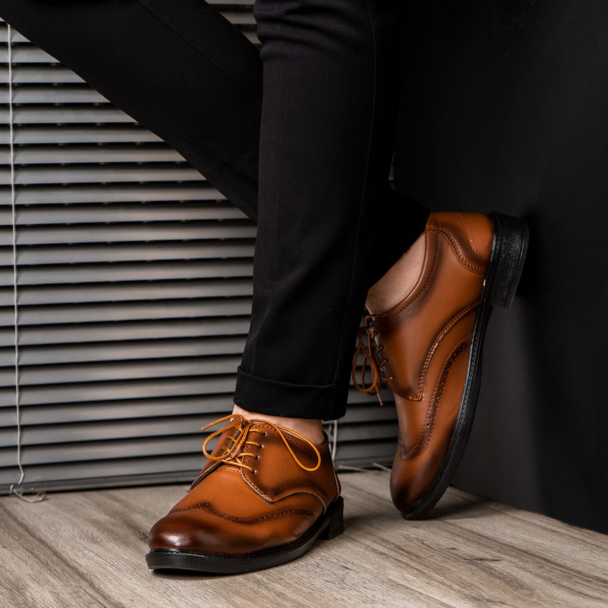 کفش رسمی مردانه عسلی مدل Aroma