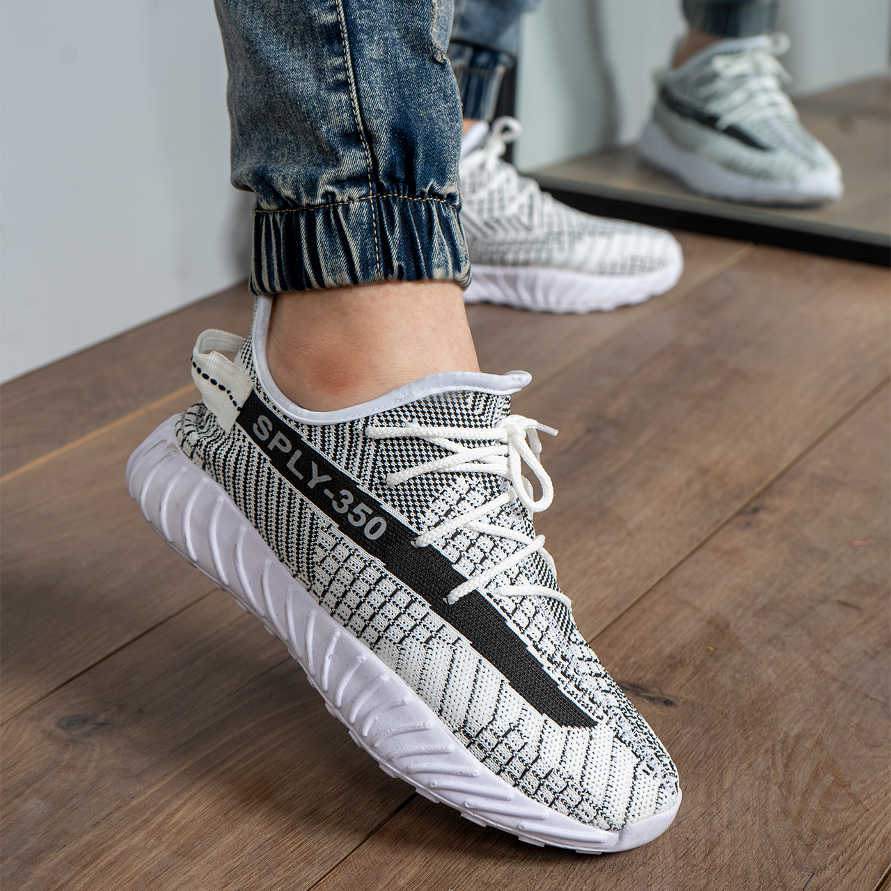 کفش Adidas سفید مردانه مدل Yeezy 350