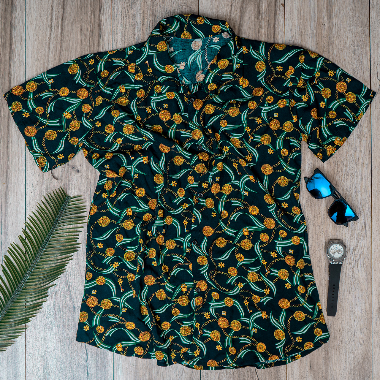 پیراهن هاوایی مردانه ورساچه طرح مدال مدل k50