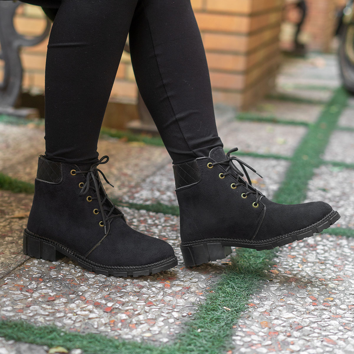 نیم بوت دخترانه مشکی مدل Atena