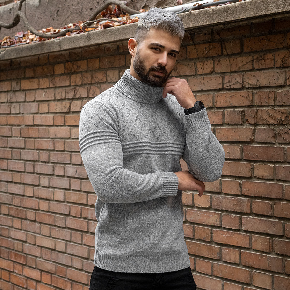 پلیور مردانه طوسی طرح لوزی یقه اسکی مدل Havash