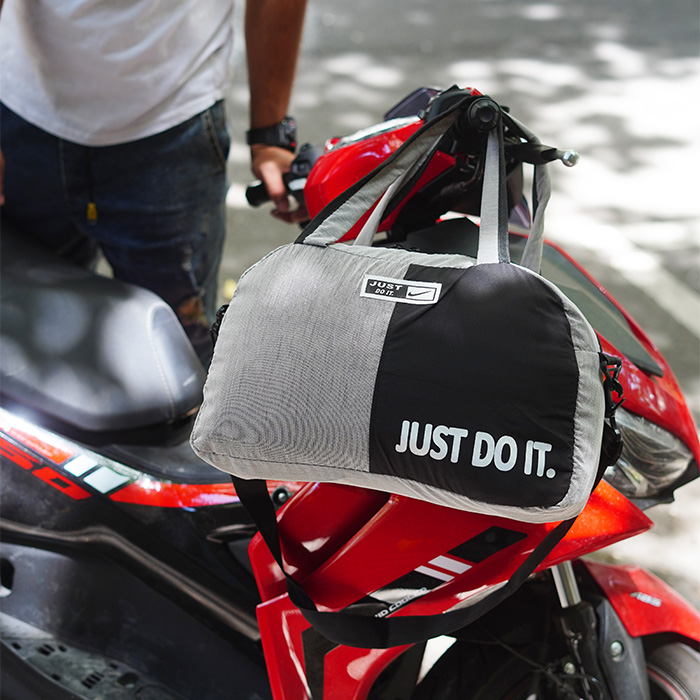 ساک ورزشی just do it طوسی مشکی مدل Karen