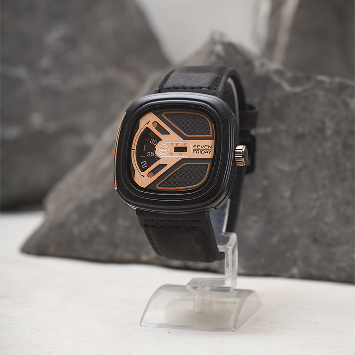 ساعت sevenfriday مشکی طلایی مدل richard