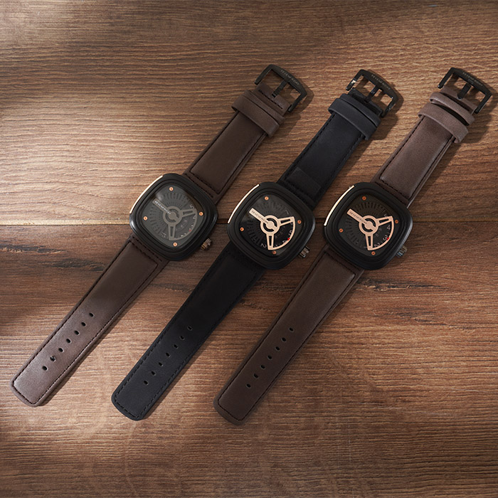 ساعت sevenfriday مشکی طلایی مدل zado