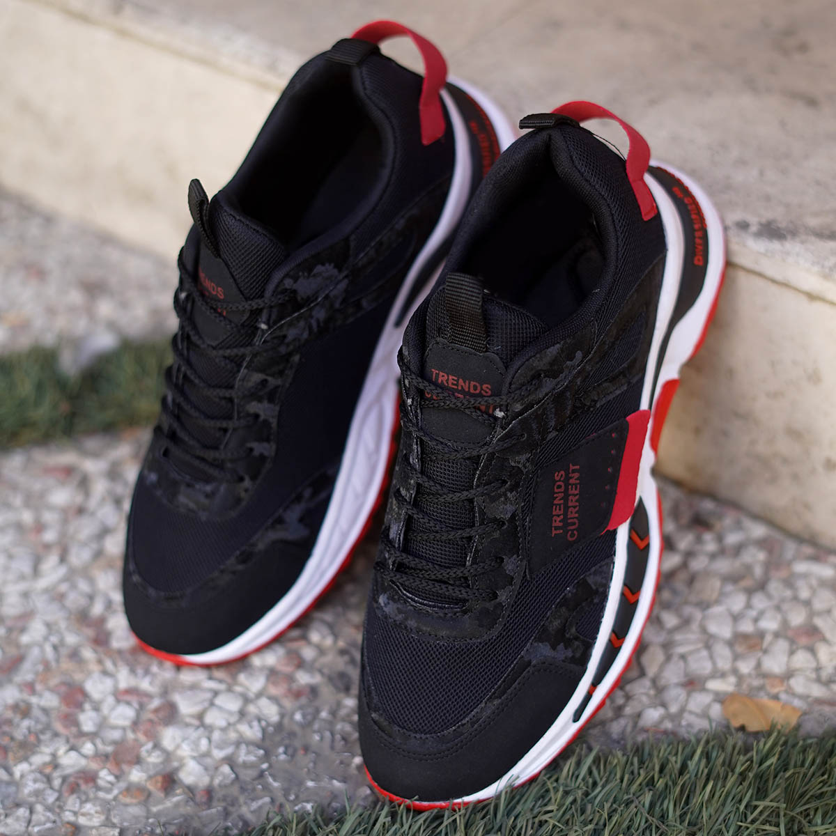 کفش ورزشی مردانه مشکی قرمز مدل Manil