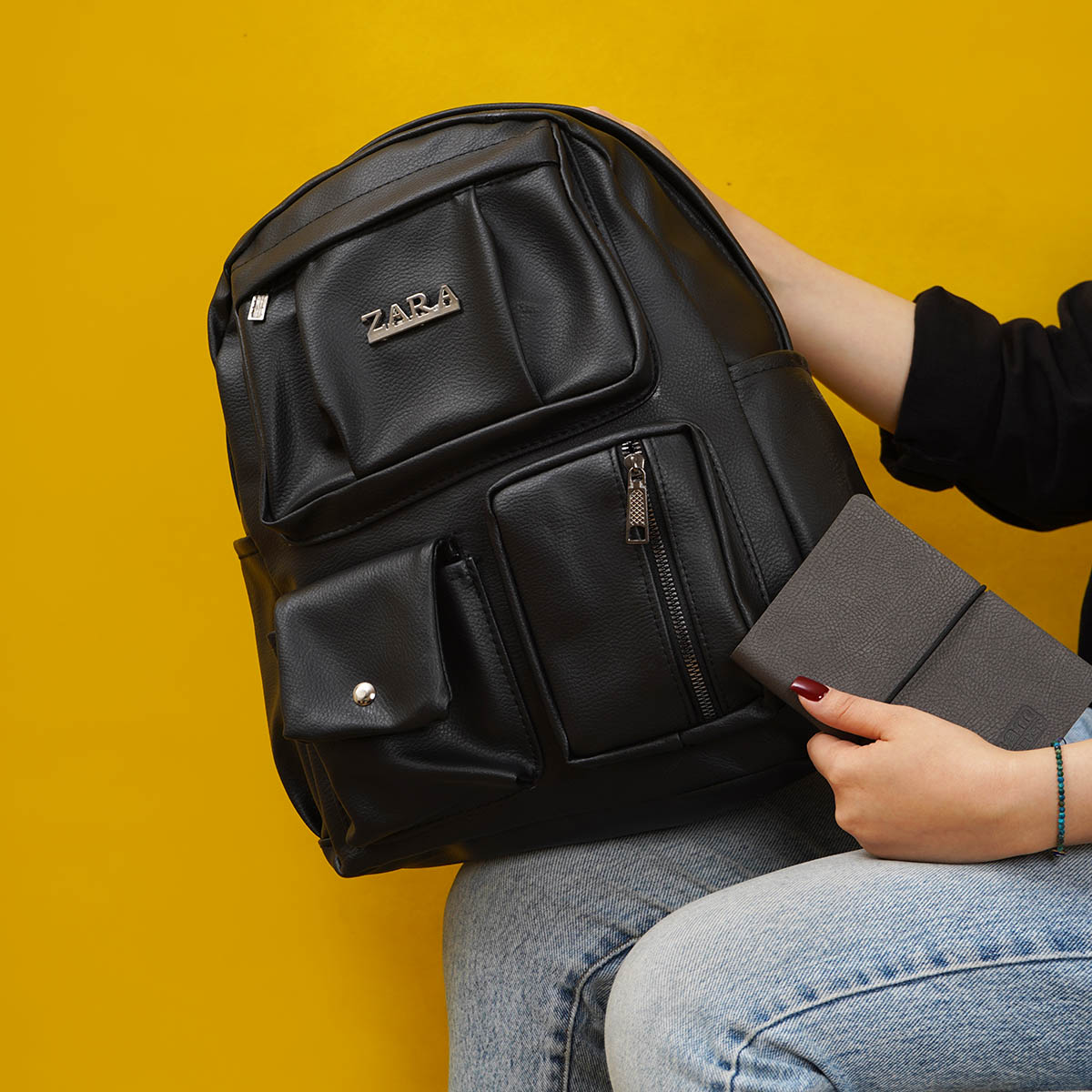 کوله پشتی چرم زنانه مشکی مدل ZARA