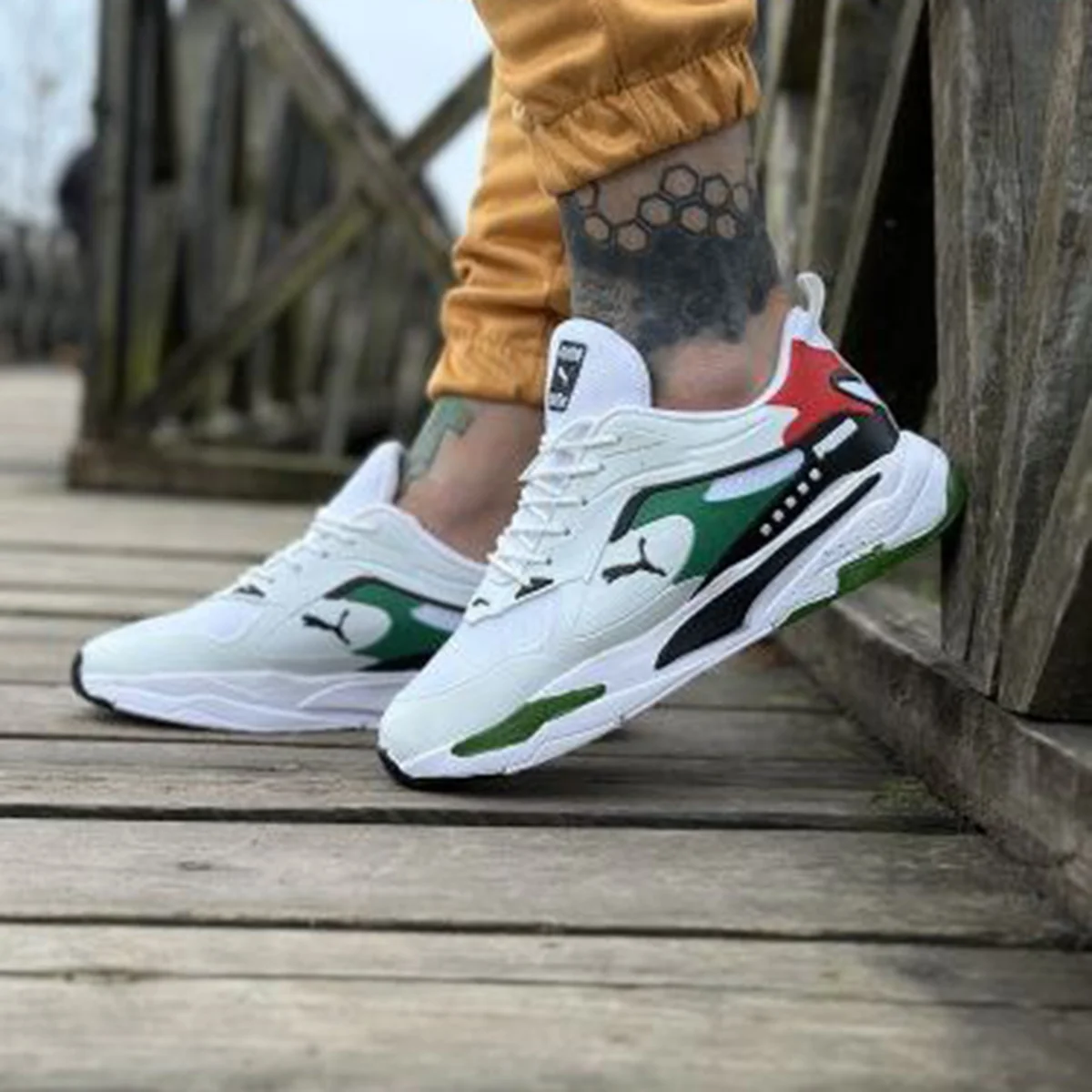 کفش ورزشی مردانه سفید سبز مدل Pumash