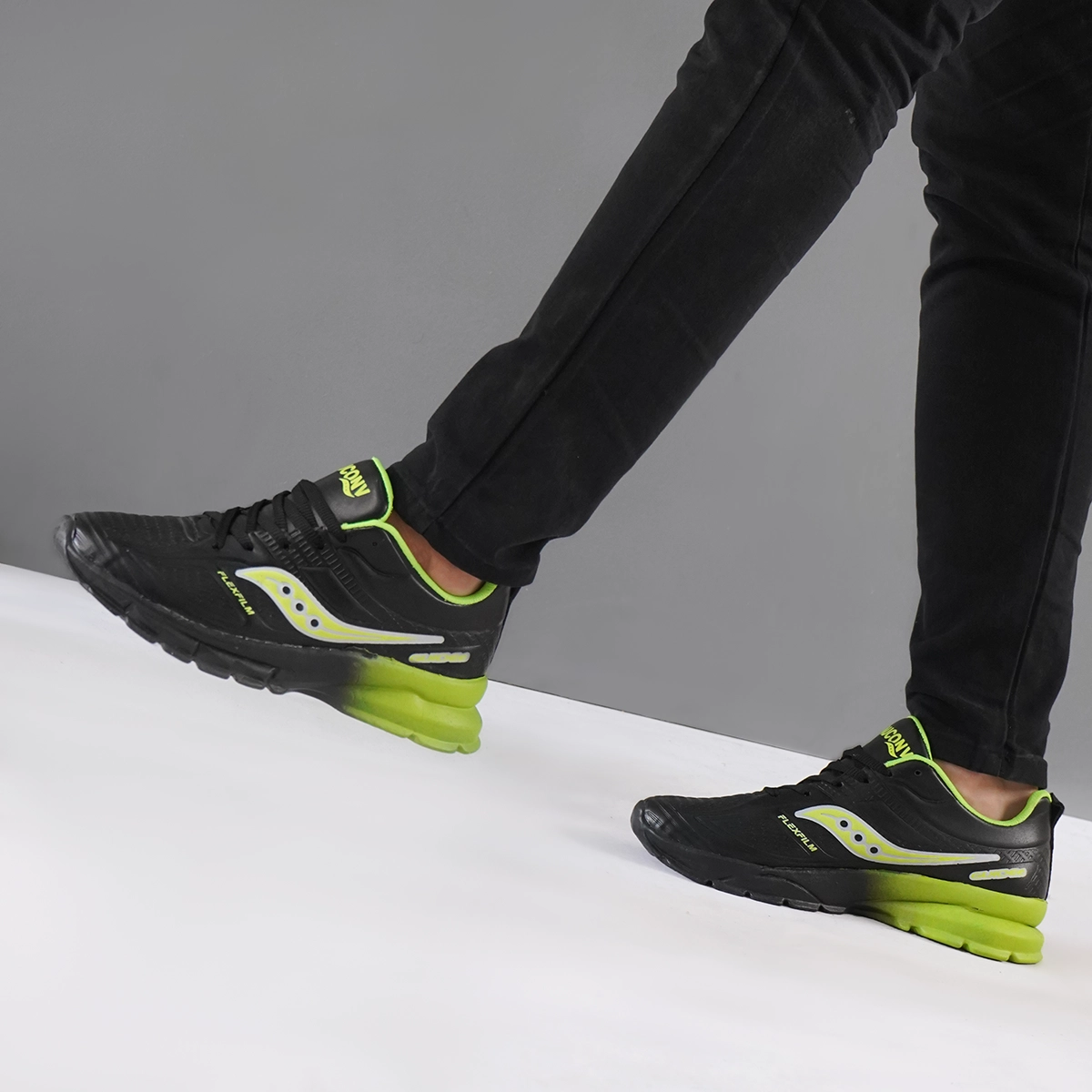 کفش ورزشی مردانه مشکی سبز مدل Flexfilm