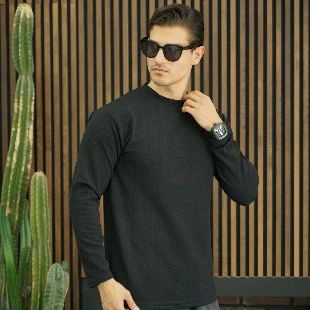 بلوزطرح دار مردانه مراکشی مشکی مدل Nikan