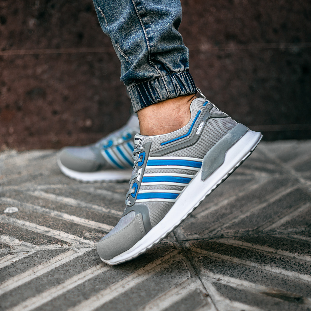 کفش ورزشی Adidas مردانه طوسی آبی مدل Hiden