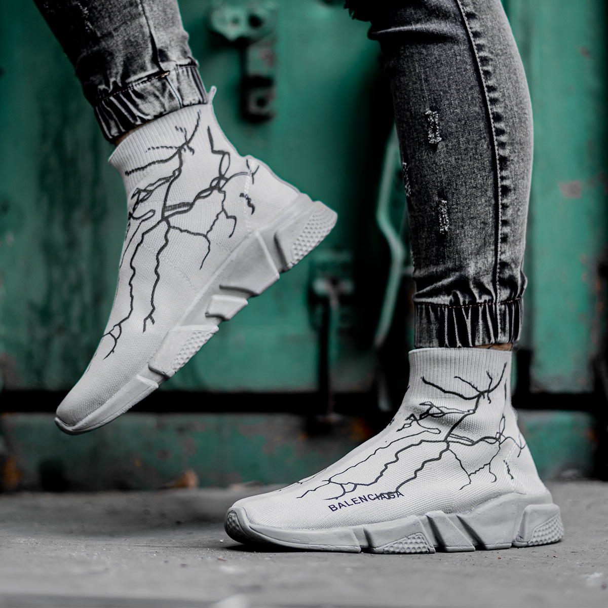 کفش ورزشی Balenciagaمردانه طوسی مدلAgras