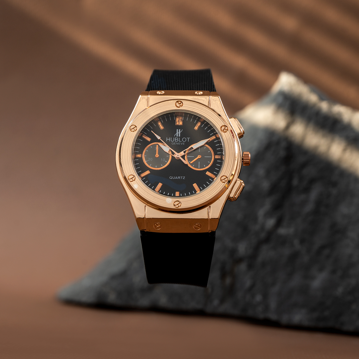 ساعت مچی Hublot طلایی صفحه مشکی مدل C70